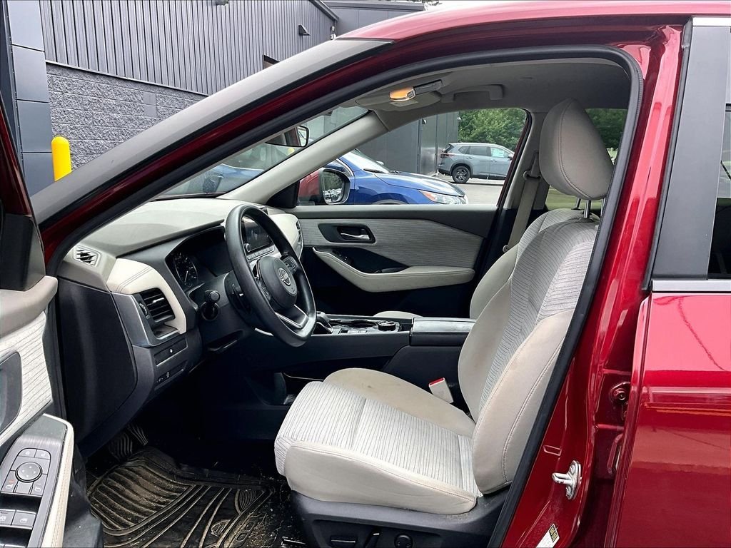 Used 2023 Red Nissan SV image 7