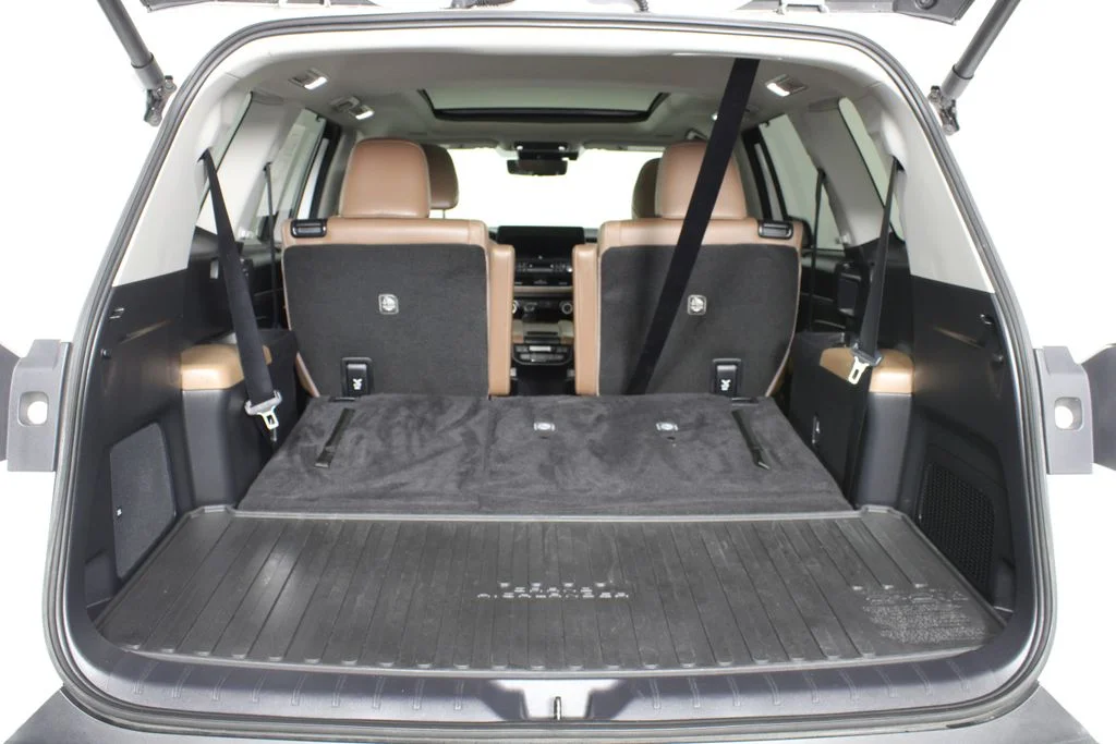 Used 2024 Pearl Toyota Platinum image 8