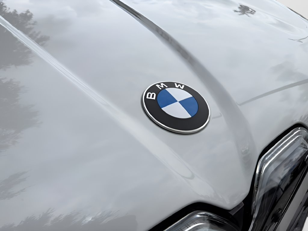 New 2027 Mineral White Metallic BMW  image 29