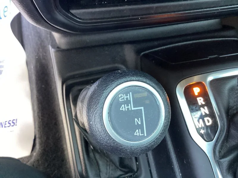 Used 2023 Black Jeep Sport S image 38