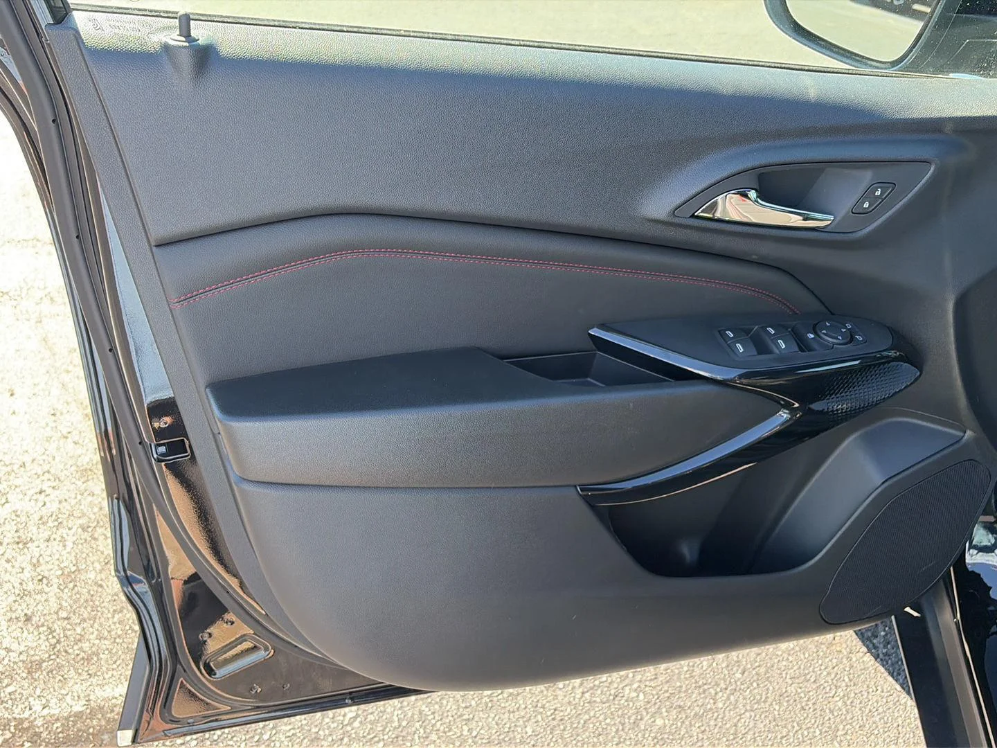 New 2026 Mosaic Black Metallic Chevrolet 2RS image 9