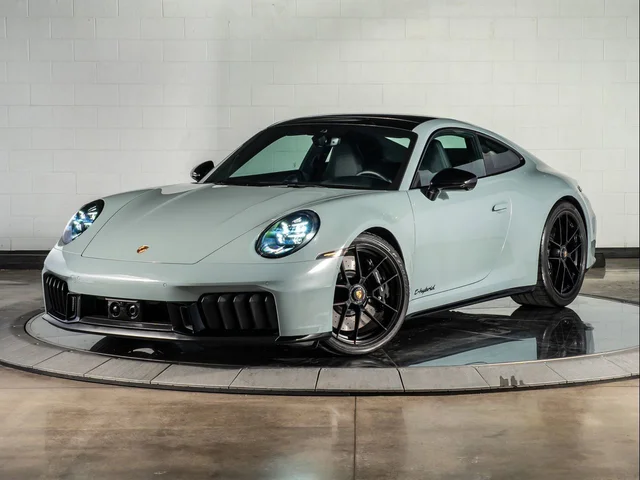 2025 Porsche 911 Carrera GTS