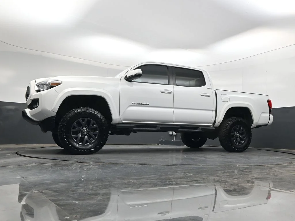 Used 2023 White Toyota SR5 image 28