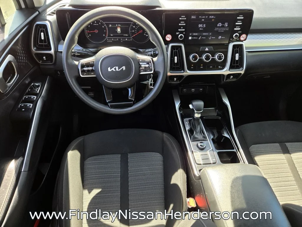 Used 2022 White Kia LX image 13