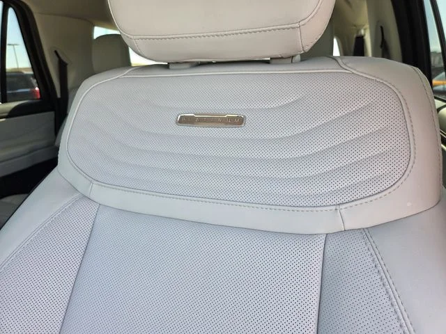 New 2026 Star White Metallic Tri-Coat Ford MAX Platinum® image 13