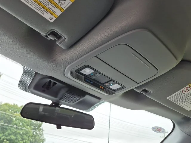 Used 2025 White Ford XLT image 28