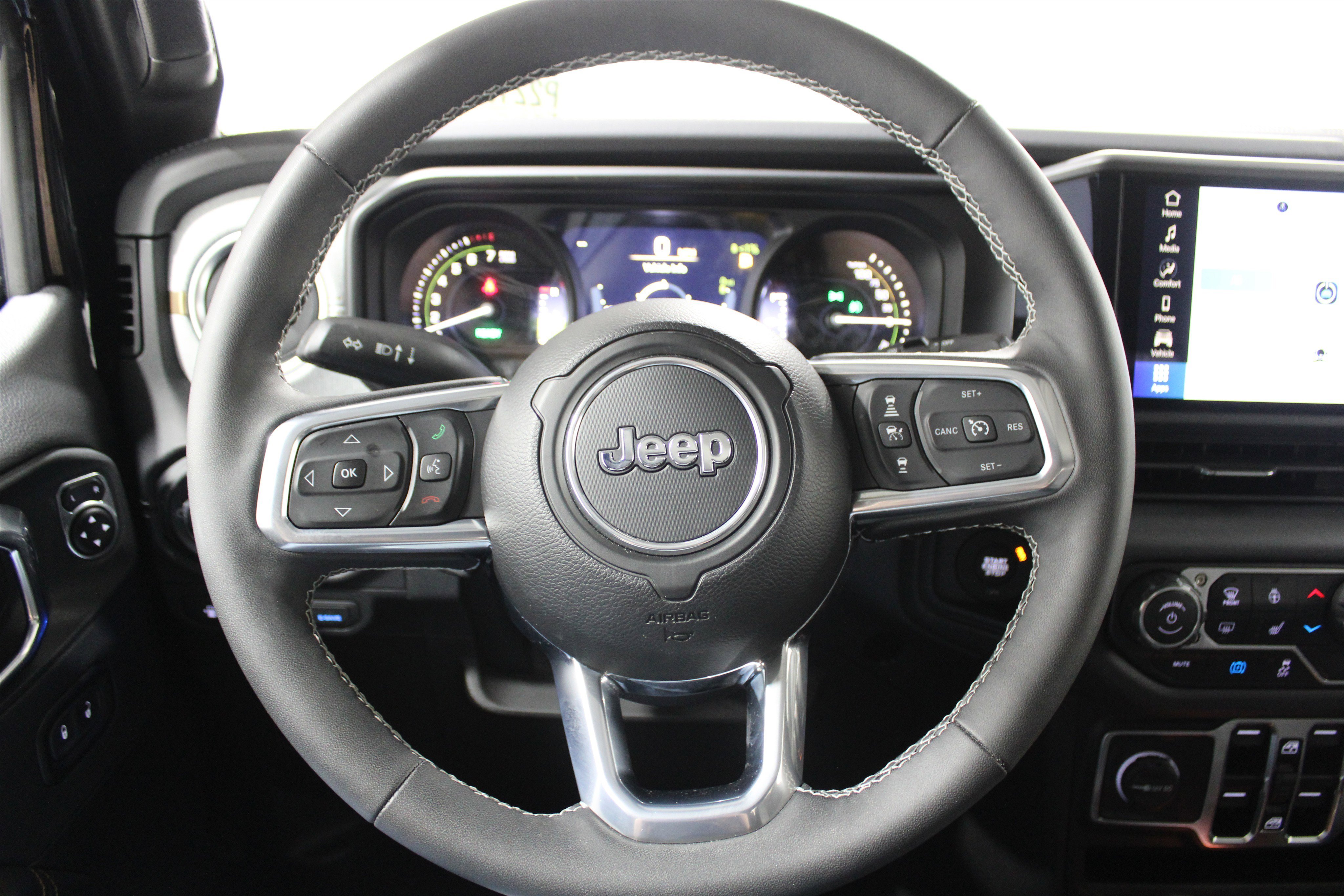 Used 2025 Black Clearcoat Jeep Sahara image 10