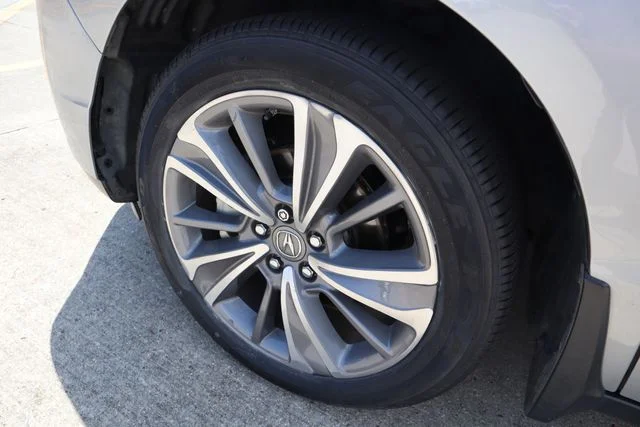 Used 2018 Lunar Silver Metallic Acura 3.5L image 30