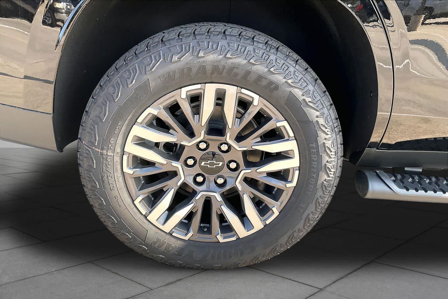 2026 Chevrolet Tahoe Z71 - Photo 12