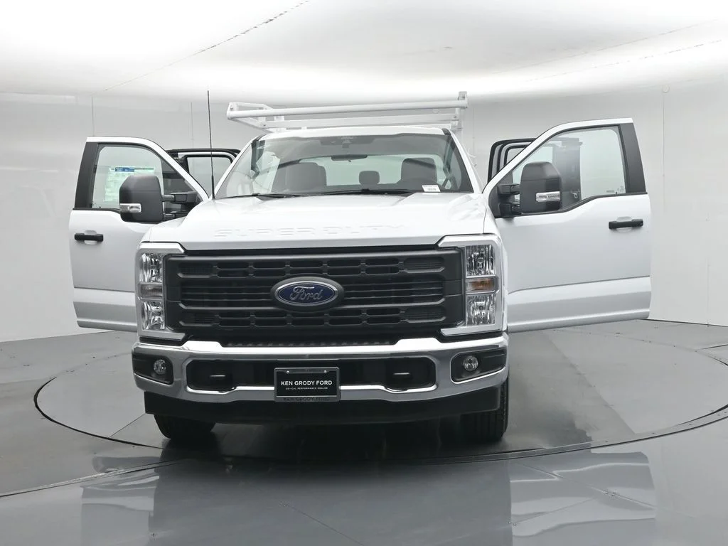 New 2026 Oxford White Ford XL image 36
