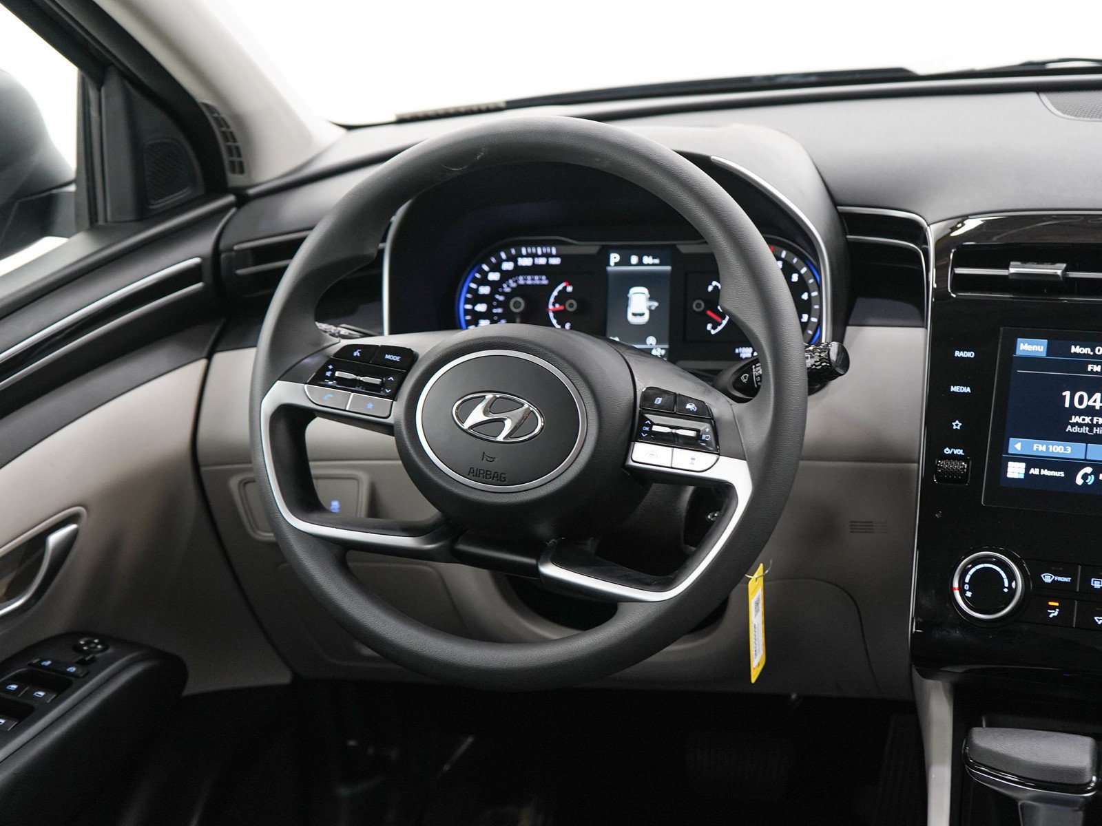 2024 Hyundai Tucson SE - Photo 14