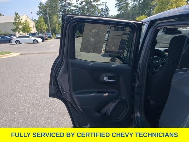Used 2023 Gray Jeep Latitude image 36
