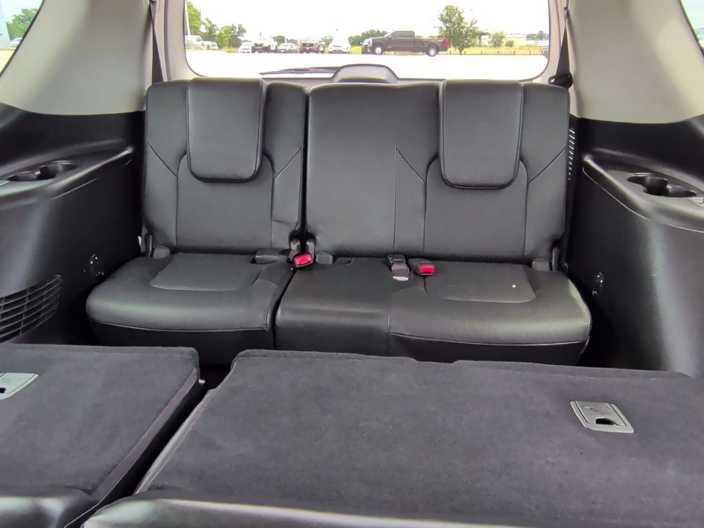 Used 2019 Super Black Nissan SL image 41
