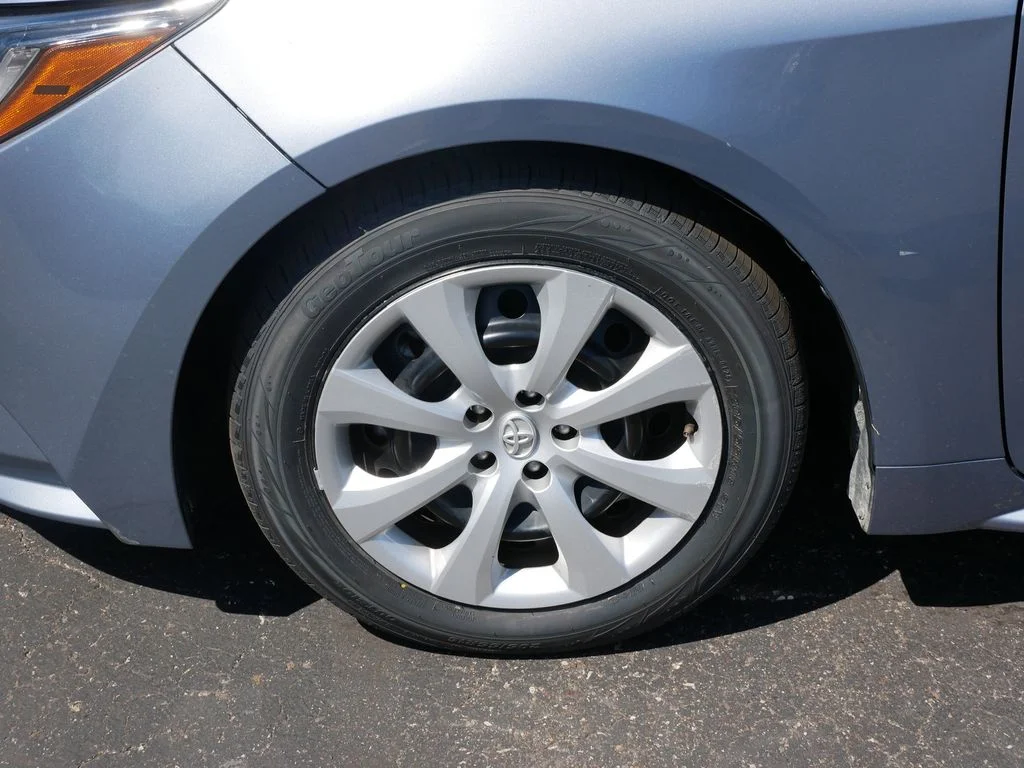 Used 2024  Toyota LE image 8