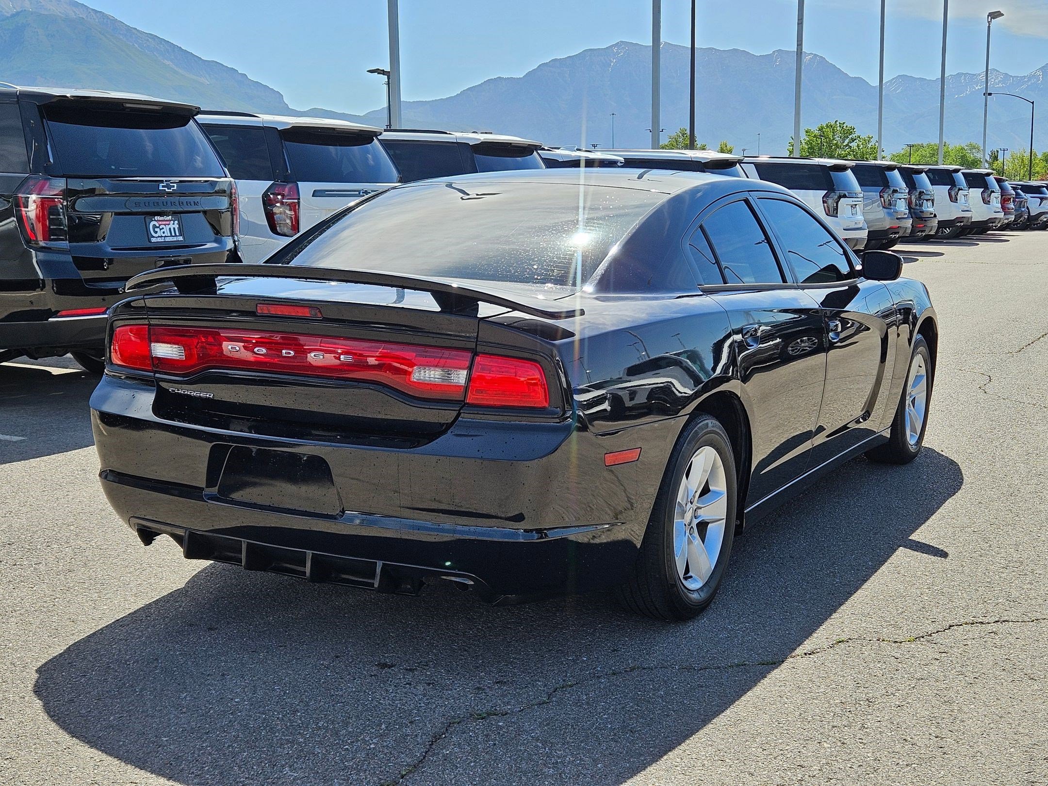 Used 2012 Pitch Black Dodge SE image 3