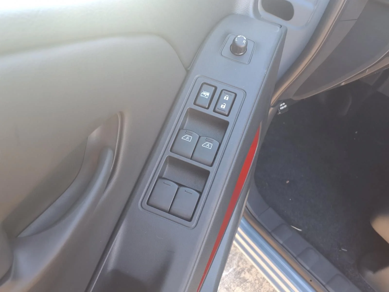 New 2026 Boulder Gray Pearl Nissan Crew Cab PRO-X® image 9