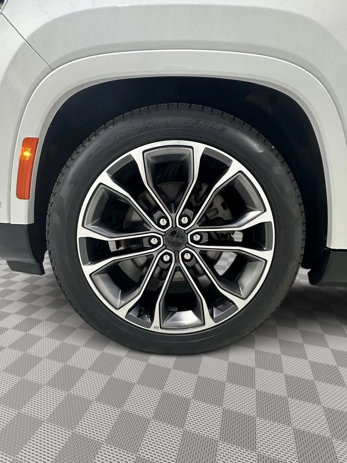Used 2025 White Jeep Series III image 28