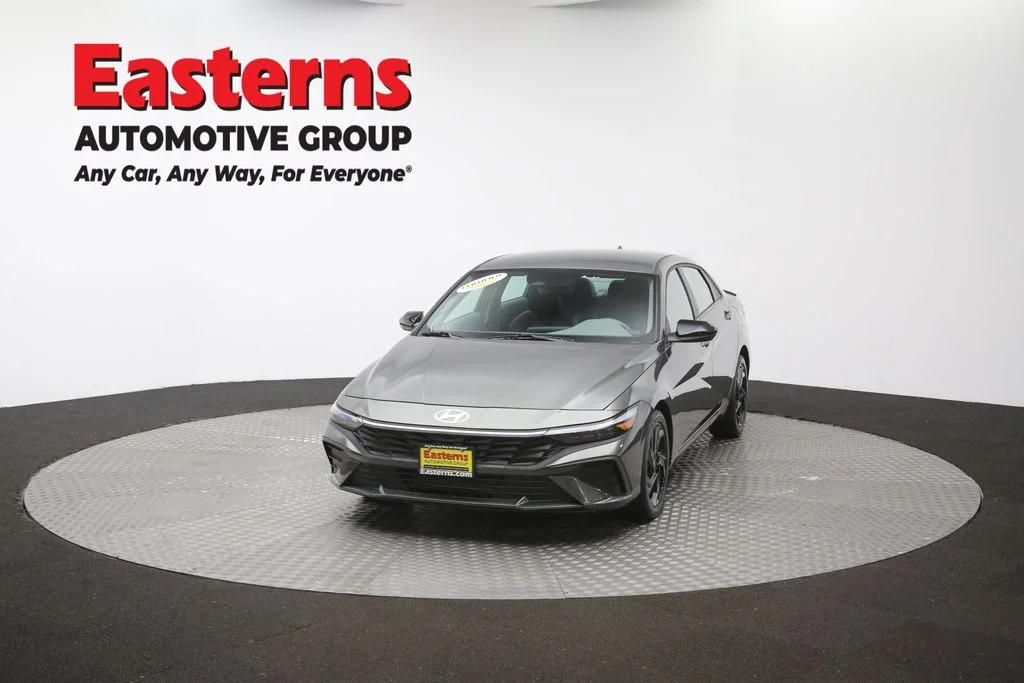 Used 2026 Gray Hyundai SEL Sport image 54