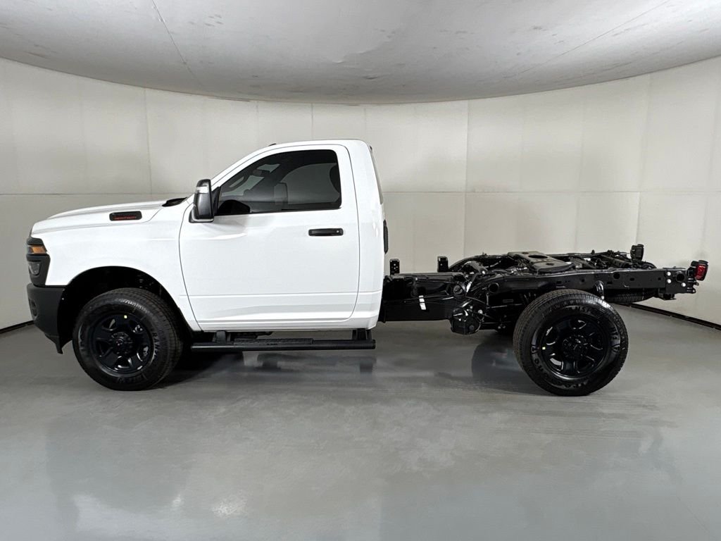 New 2026 Bright White Clear-Coat Exterior Paint RAM Tradesman image 5