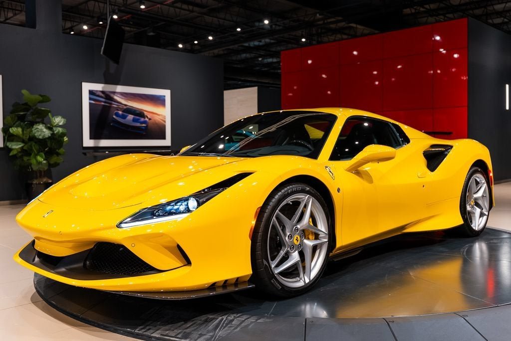 Used 2021 Giallo Modena Ferrari Base image 46