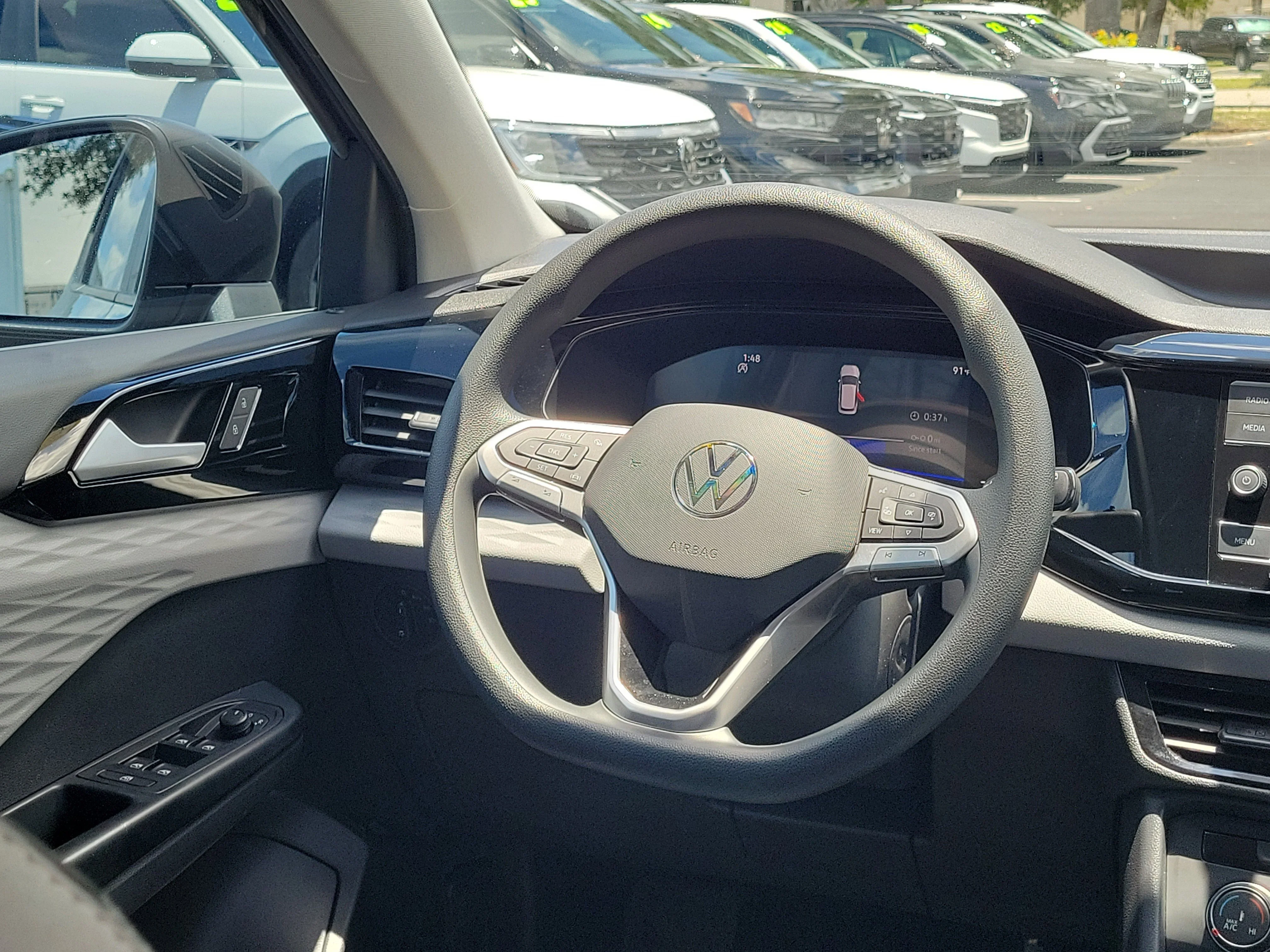 Used 2022 Gray Volkswagen 1.5T S image 3