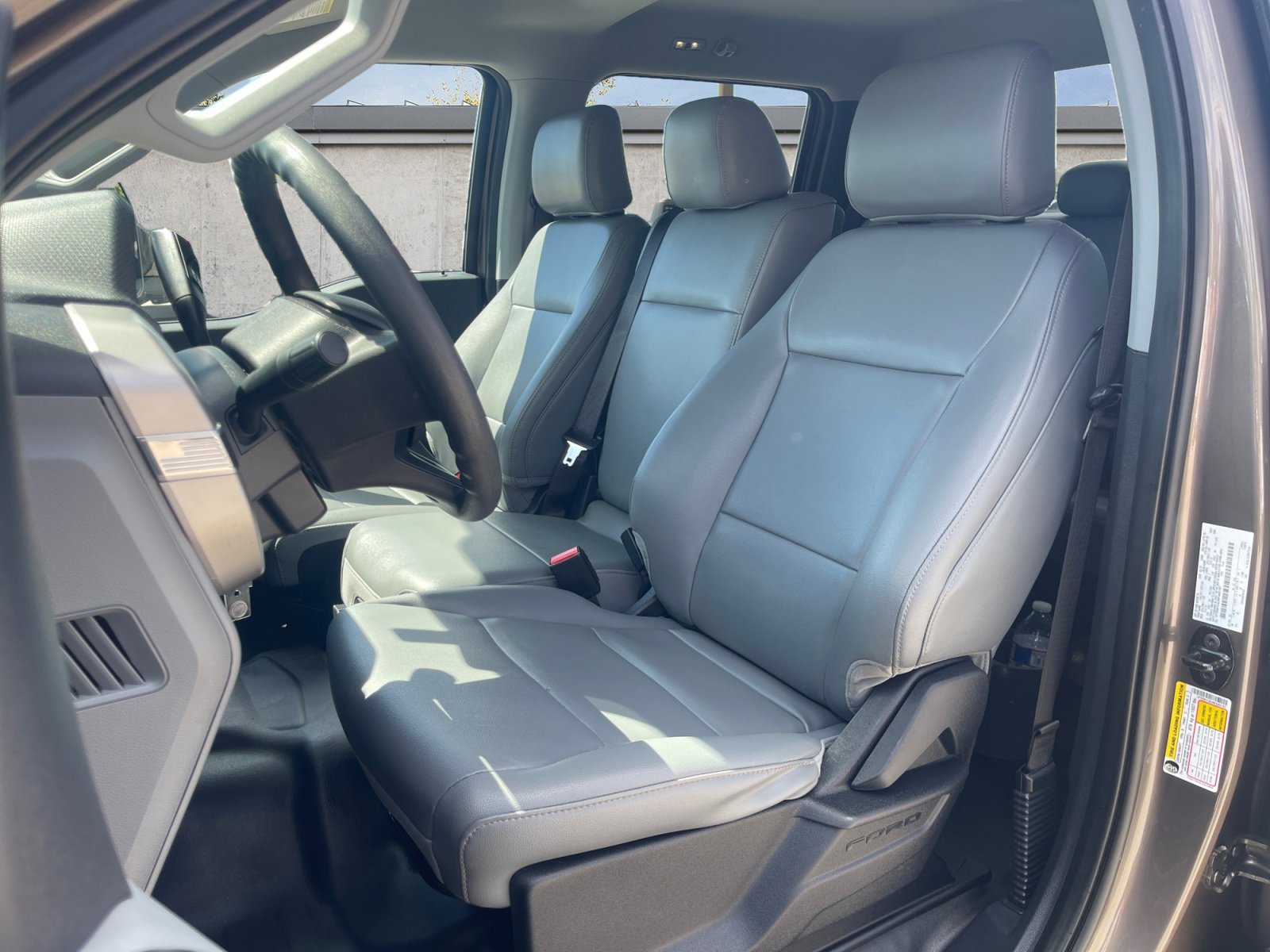 Used 2022 Stone Gray Metallic Ford XL image 9