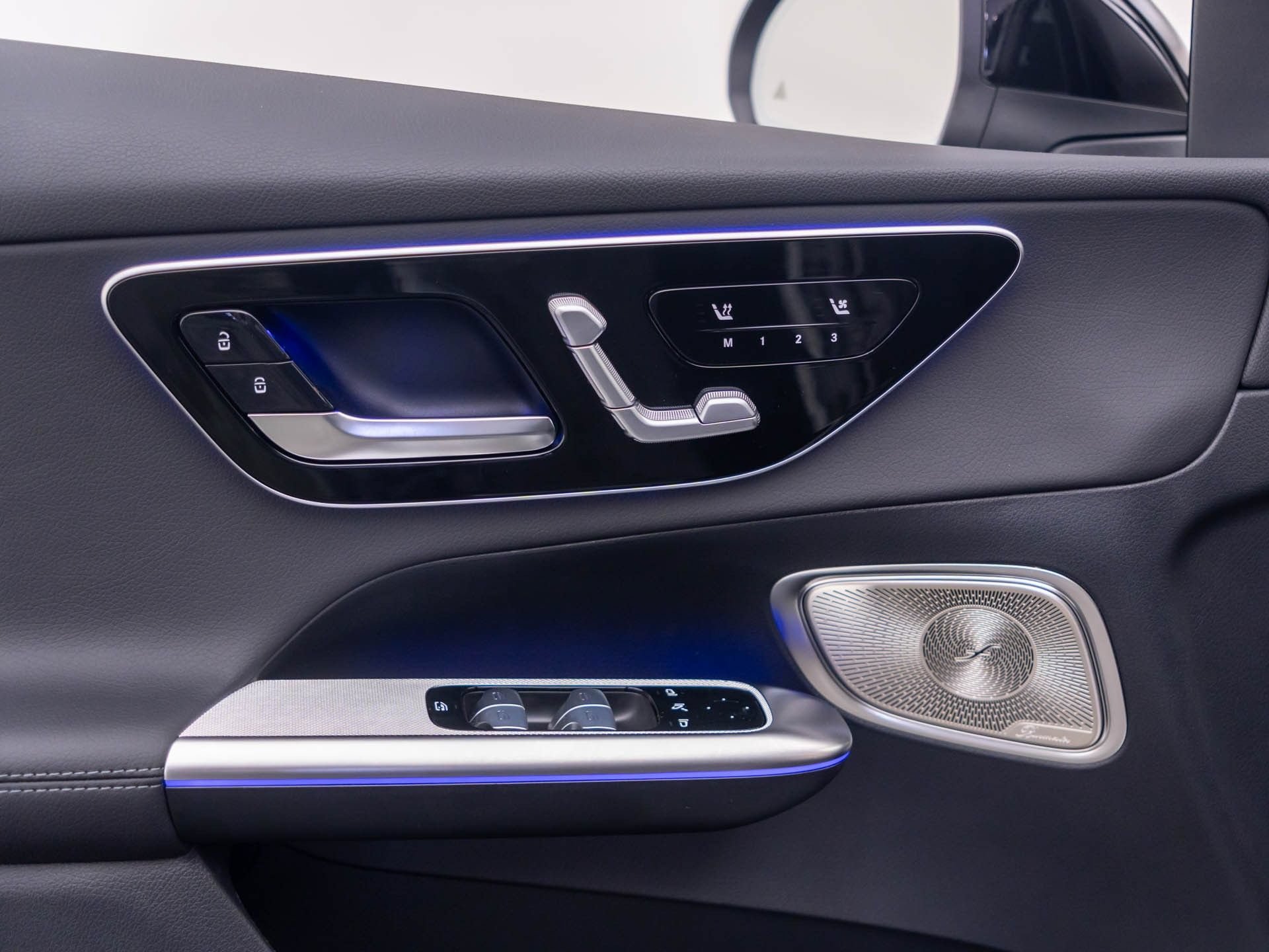 New 2027 Obsidian Black Metallic Mercedes-Benz GLC 300 image 57