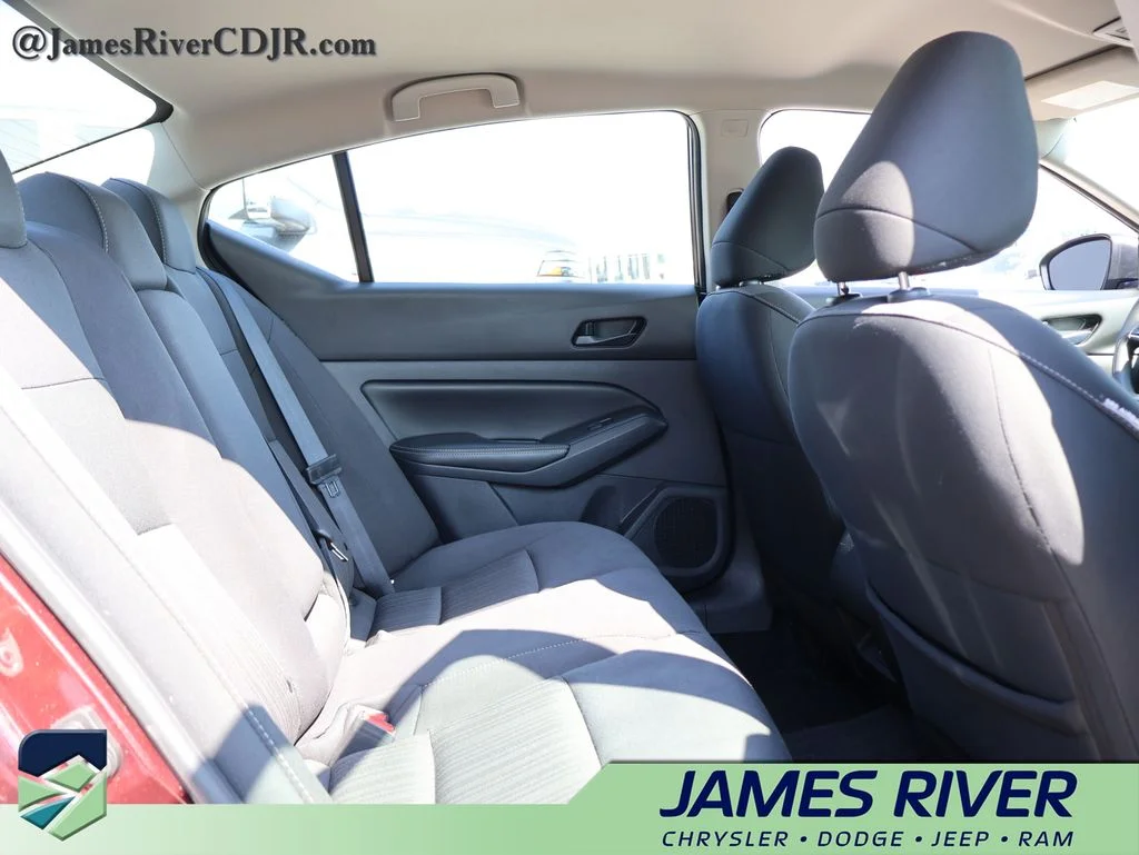 Used 2025 Red Nissan 2.5 SV image 12