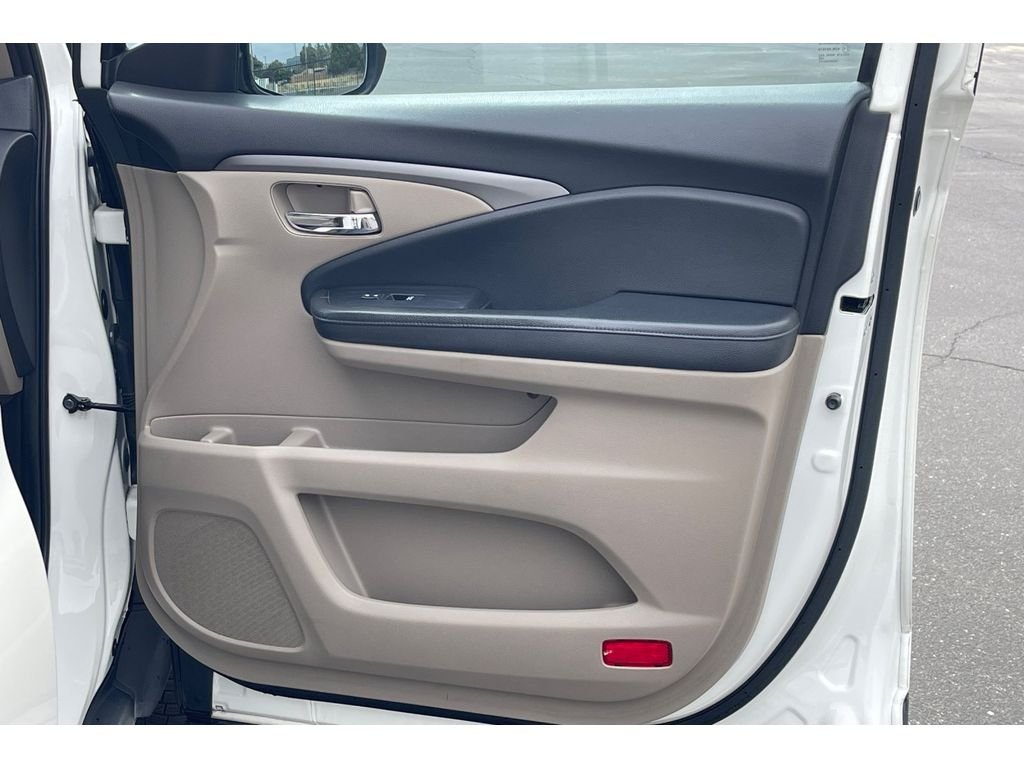 Certified Used 2018 White Diamond Pearl Honda EX image 21