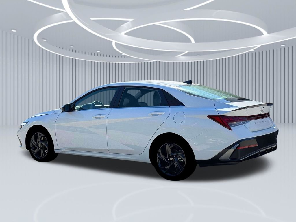 New 2026 White Hyundai SEL Sport Premium image 23