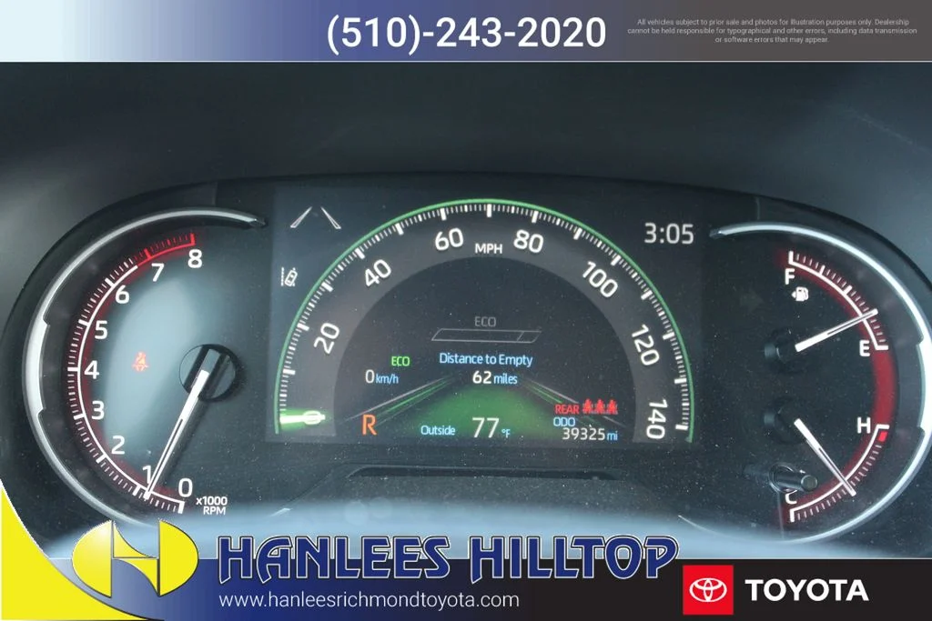 Used 2024  Toyota LE image 27