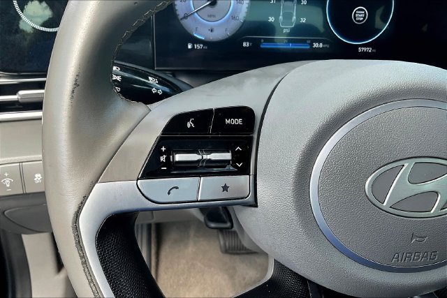 2025 Hyundai Elantra SEL - Photo 13