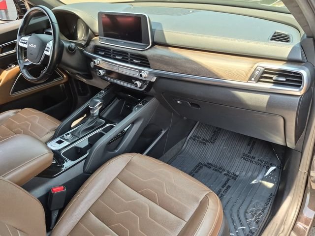 Certified Used 2022 Black Kia SX image 29