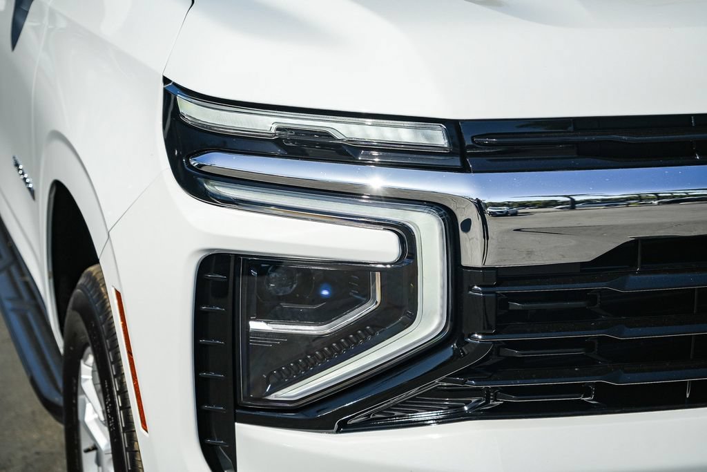 2026 Chevrolet Suburban LS - Photo 9