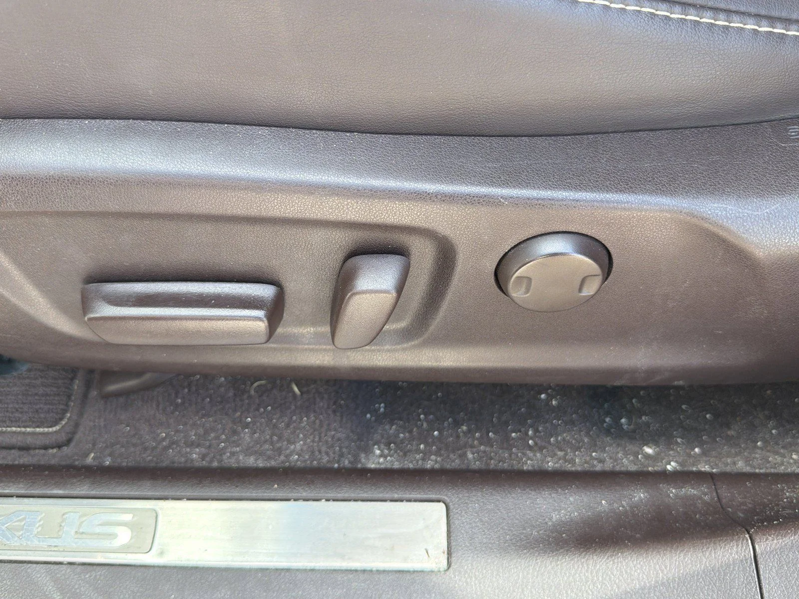 Used 2018 Silver Lexus 350L image 23