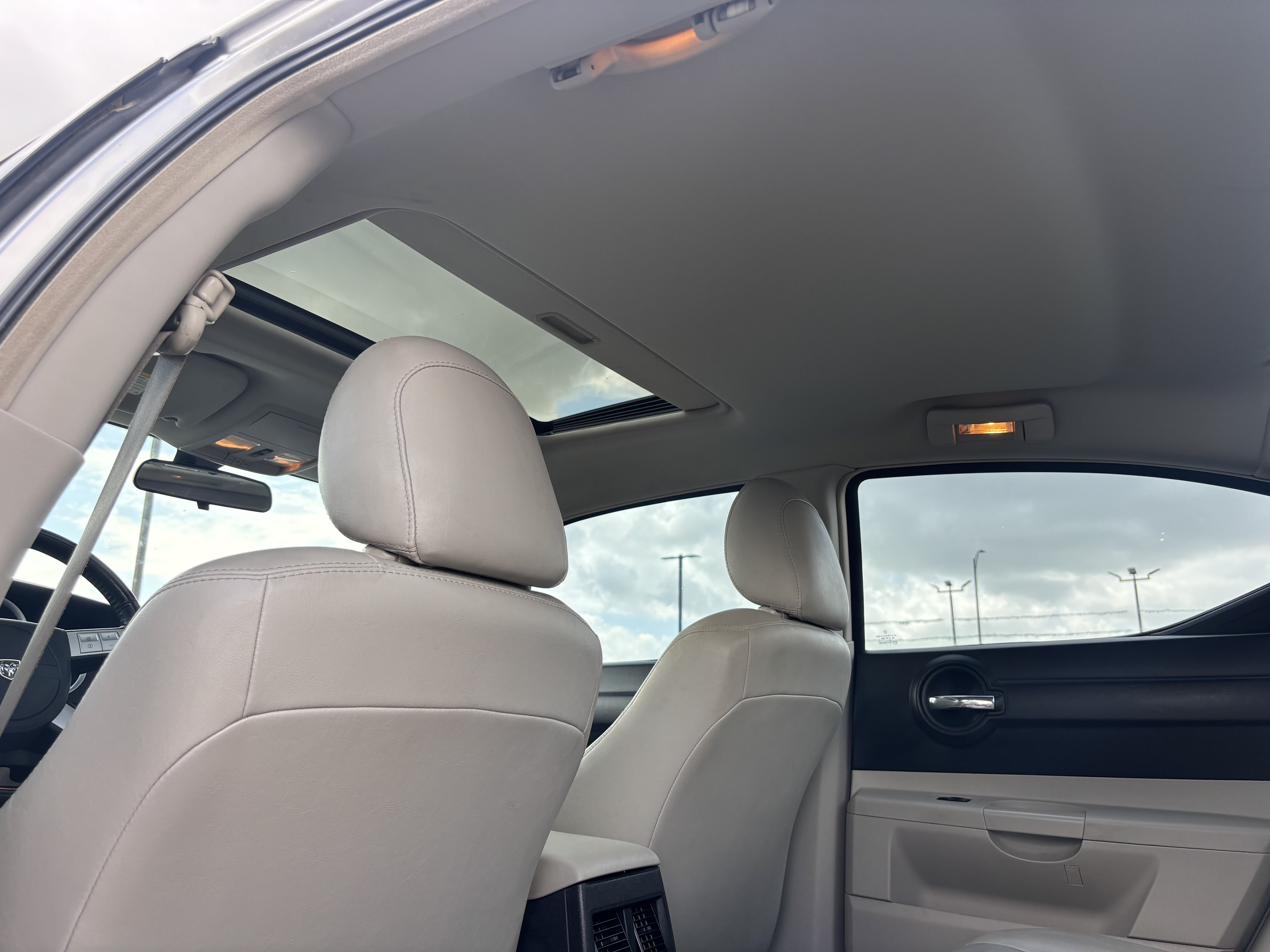 Used 2006  Dodge R/T image 21