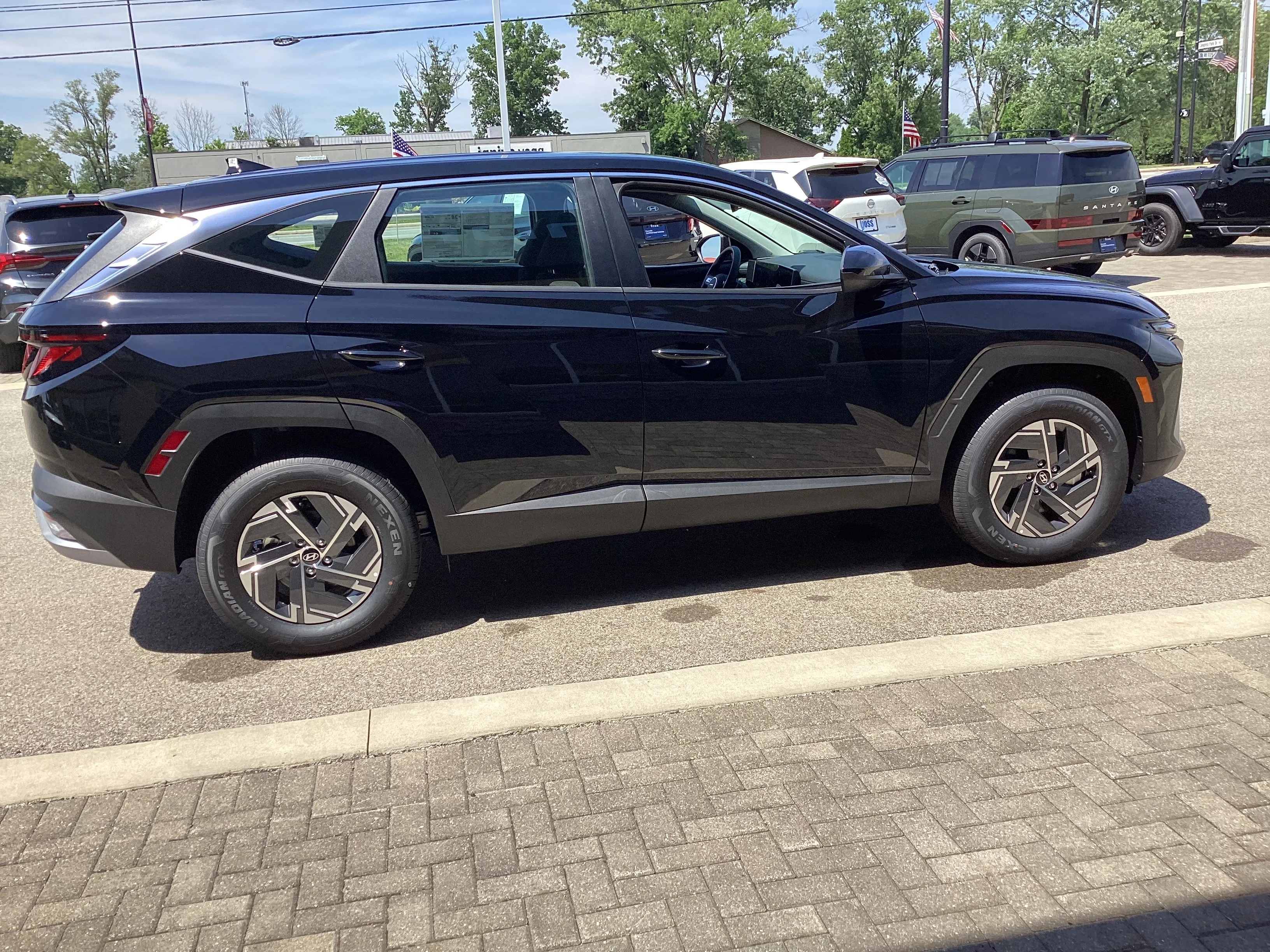 New 2026 Ash Black Hyundai Blue SE image 10