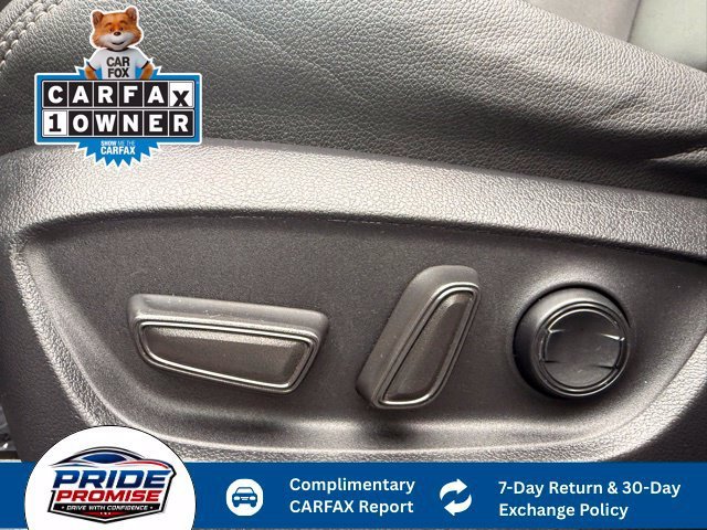Used 2022 Off-white Toyota XLE image 22