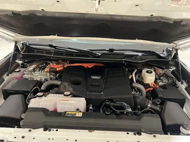 Certified Used 2026 Wind Chill Pearl Toyota Platinum image 27