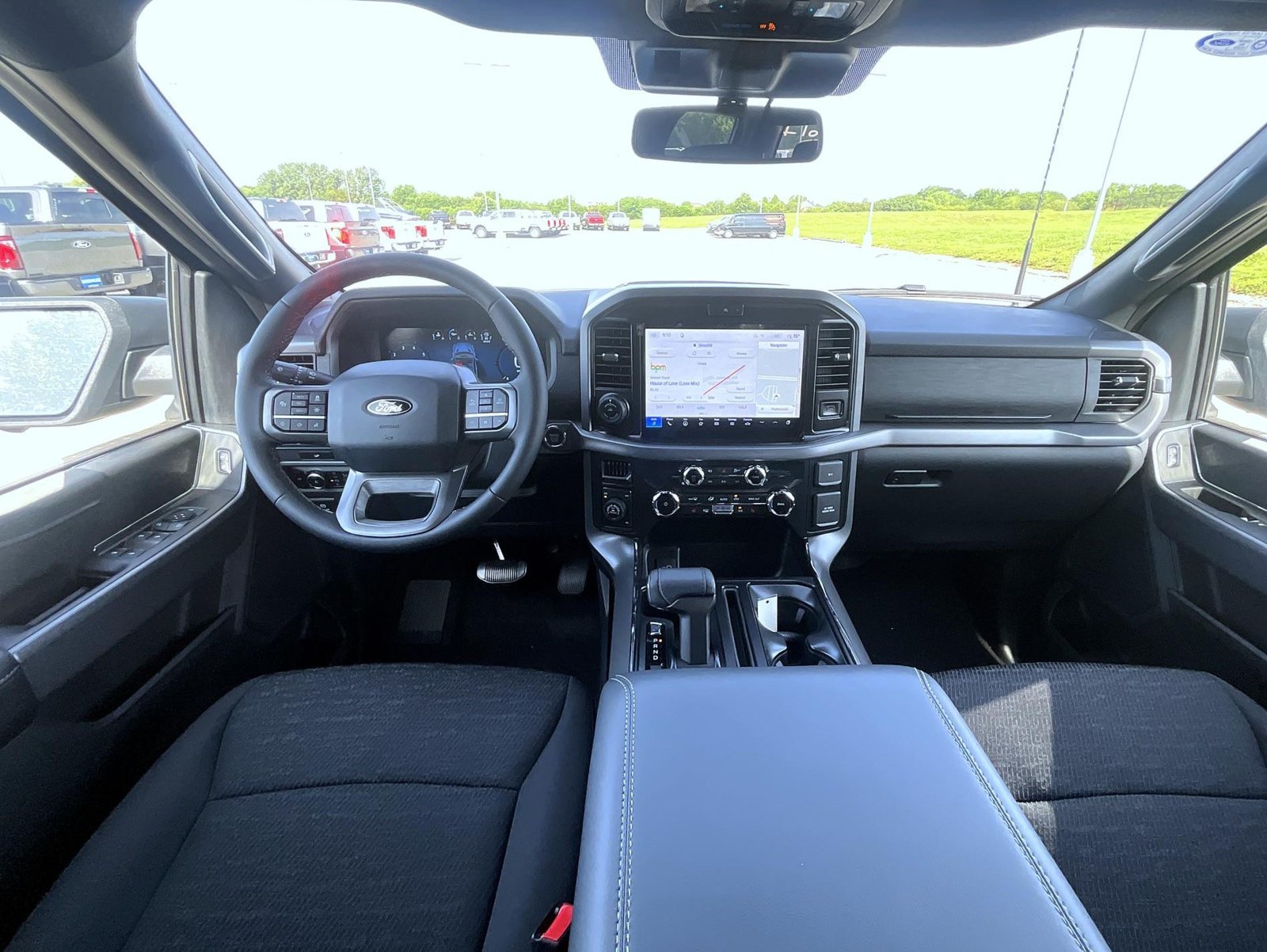 New 2026 Carbonized Gray Metallic Ford XLT image 12