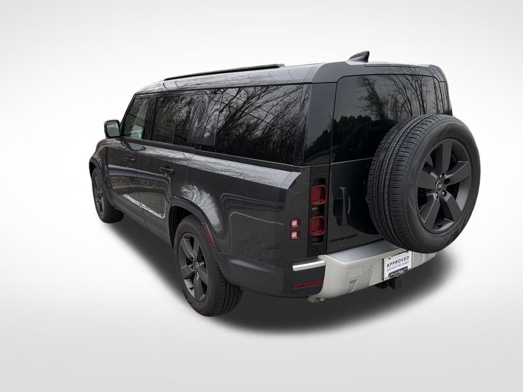 Used 2024 Gray Land Rover S image 6