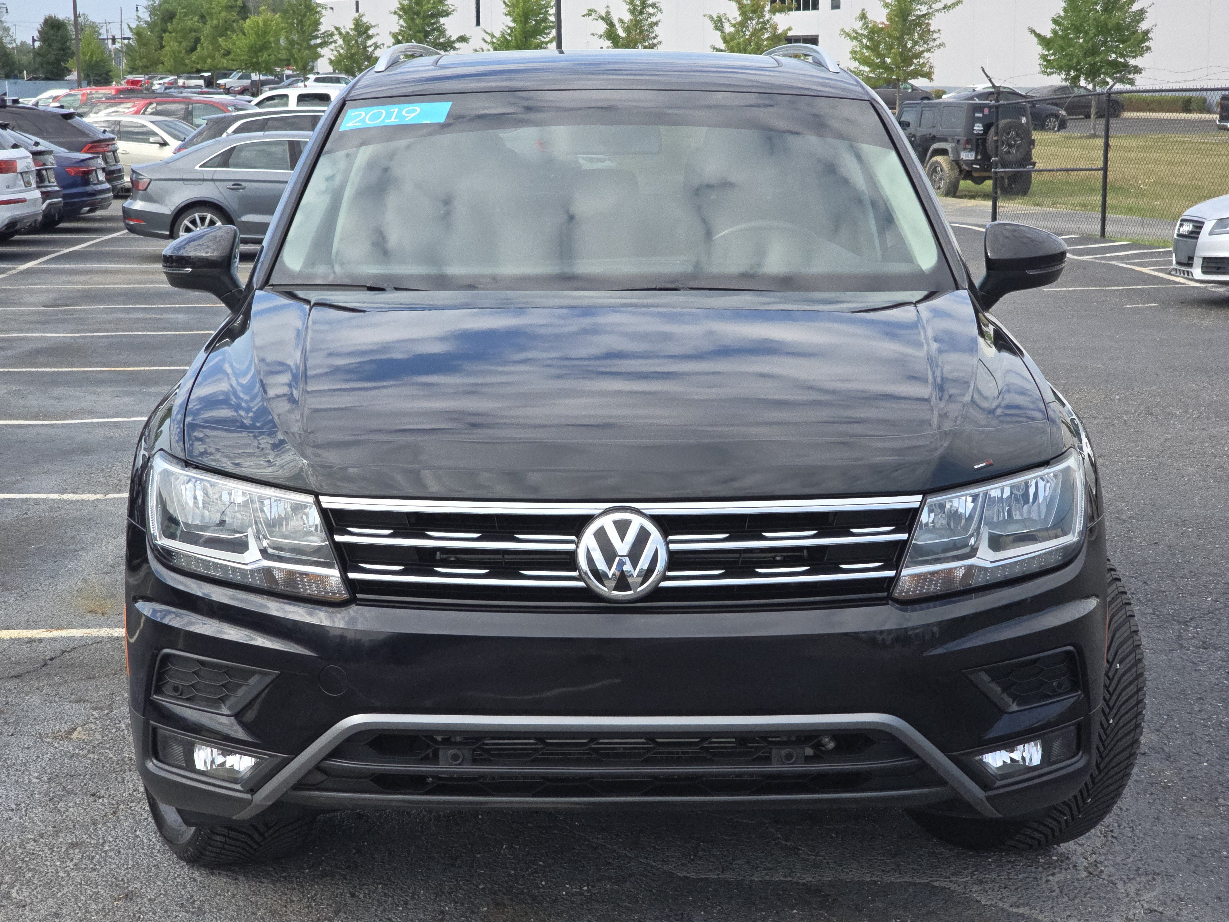Used 2019 Volkswagen Tiguan SEL with VIN 3VV2B7AX3KM151505 for sale in Whitehall, OH