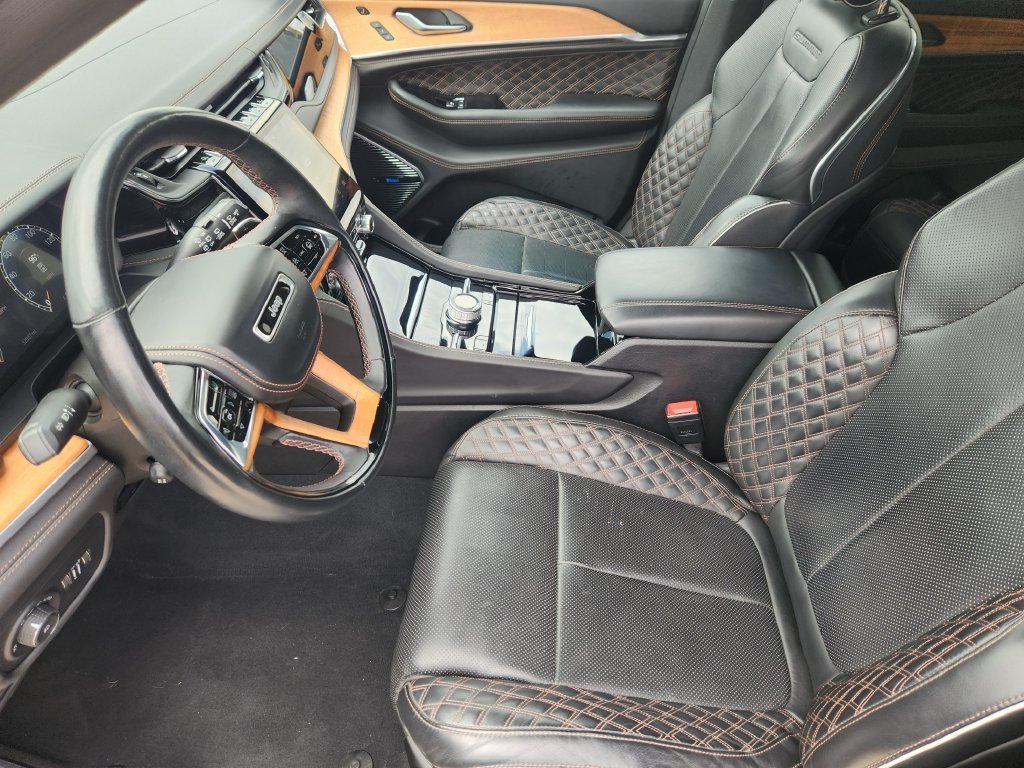 Used 2023 Black Jeep Summit Reserve image 16