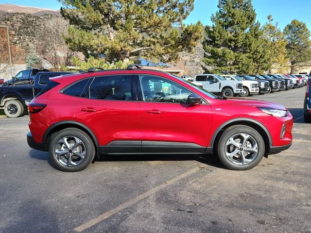 New 2026 Rapid Red Metallic Tinted Clearcoat Ford ST-Line image 2