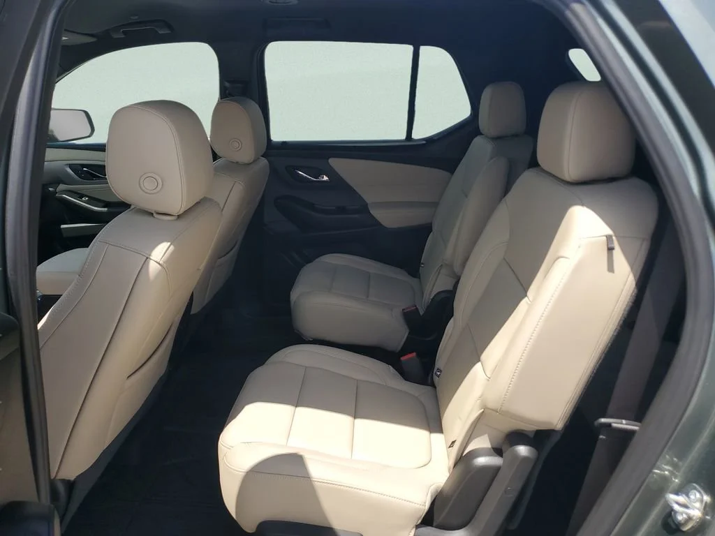 Used 2023 Silver Sage Metallic Chevrolet LT Leather image 15