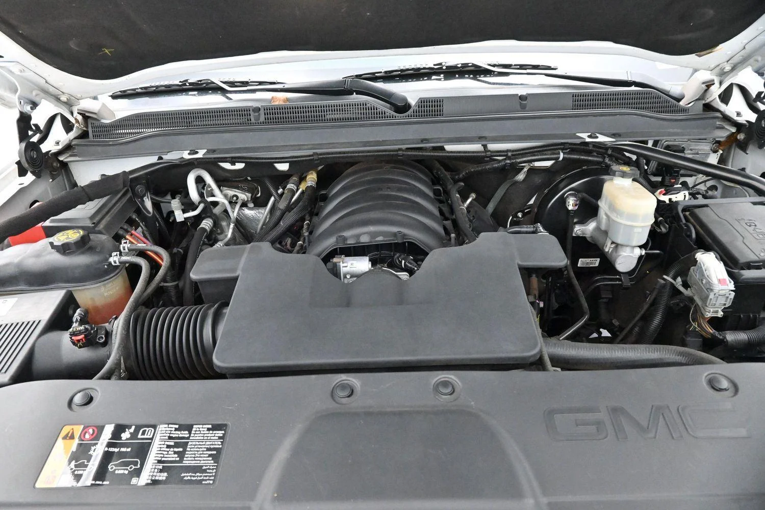 Used 2020 Summit White GMC Denali image 47