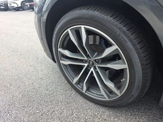 Used 2022 Gray Audi 4.0T Prestige image 12
