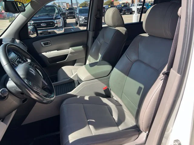 Used 2015 White Honda EX-L image 8