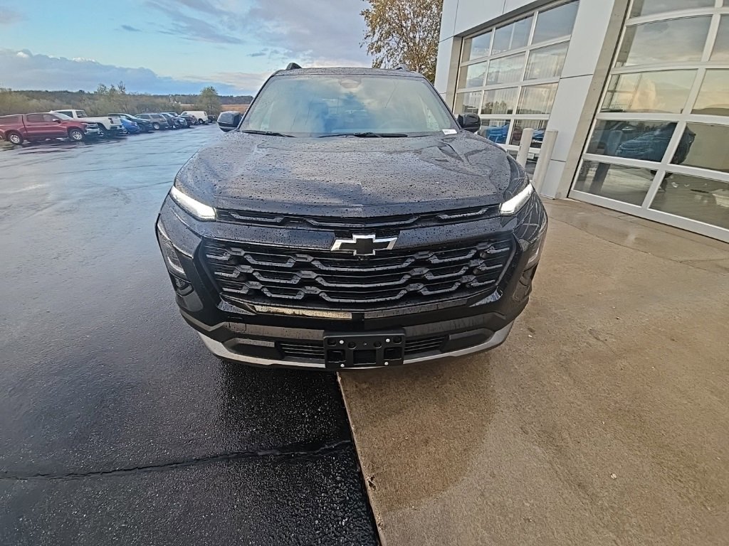 2026 Chevrolet Equinox photo 2