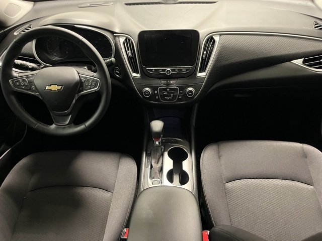 2024 Chevrolet Malibu RS photo 2